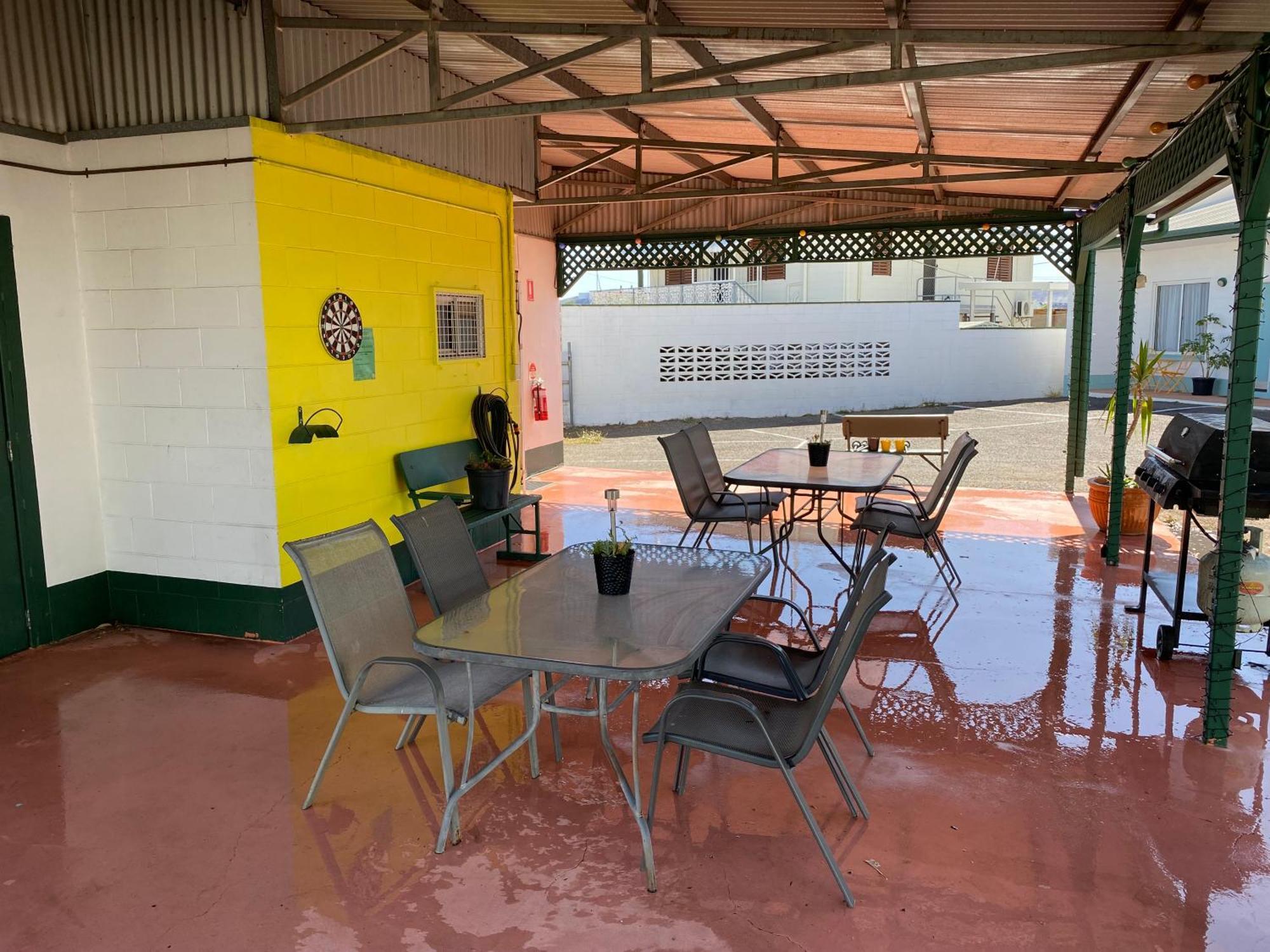 Central Point Motel Mount Isa Exterior photo
