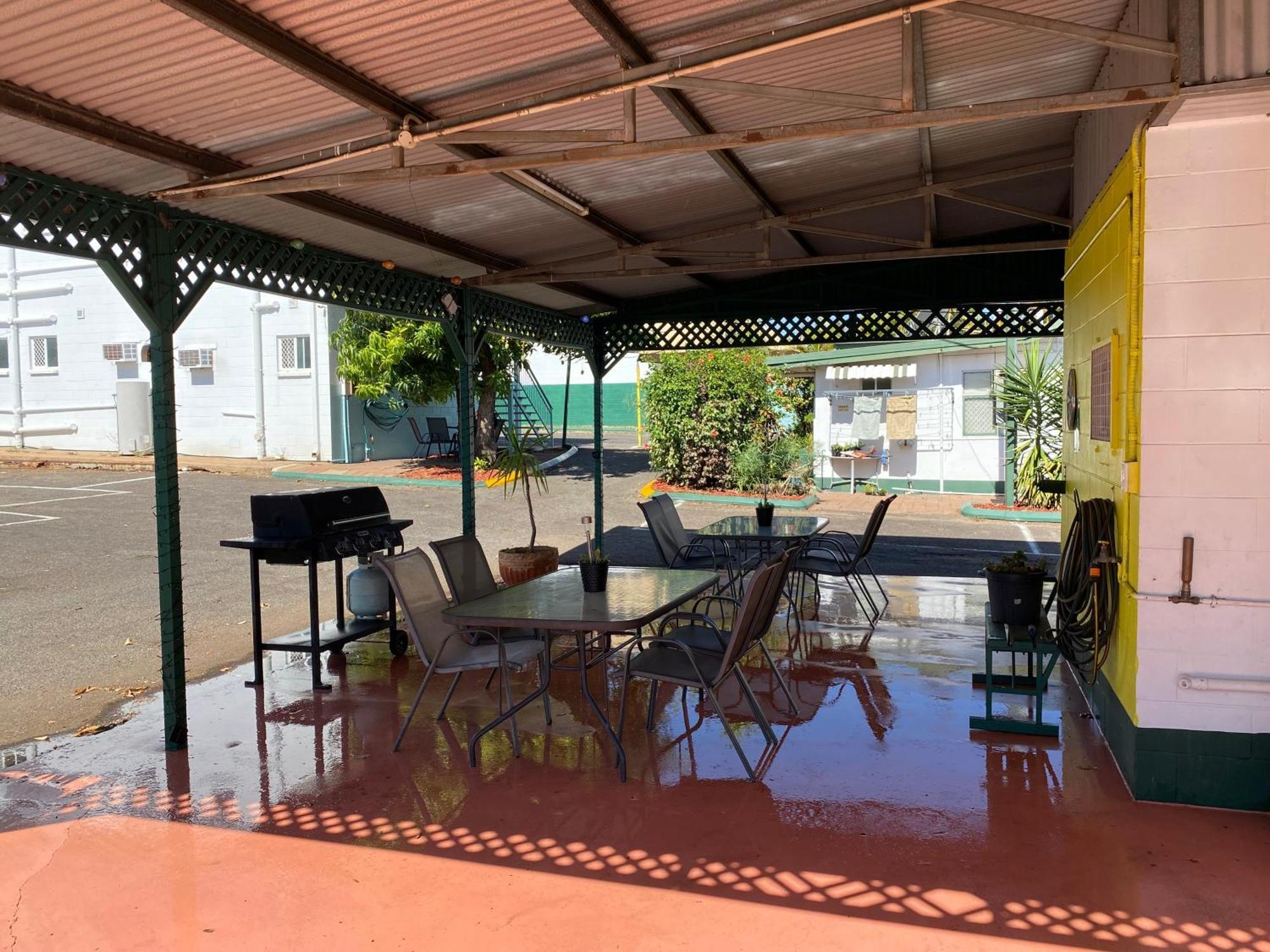 Central Point Motel Mount Isa Exterior photo