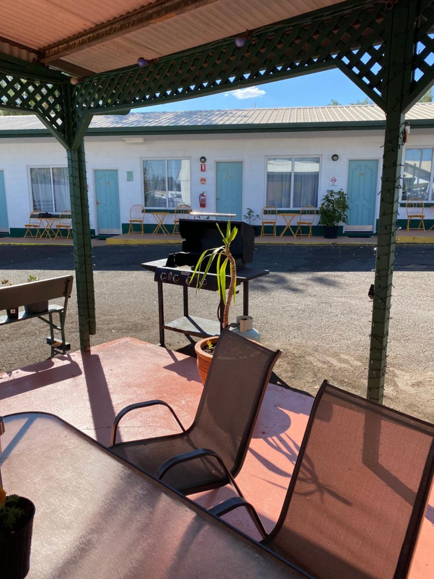 Central Point Motel Mount Isa Exterior photo