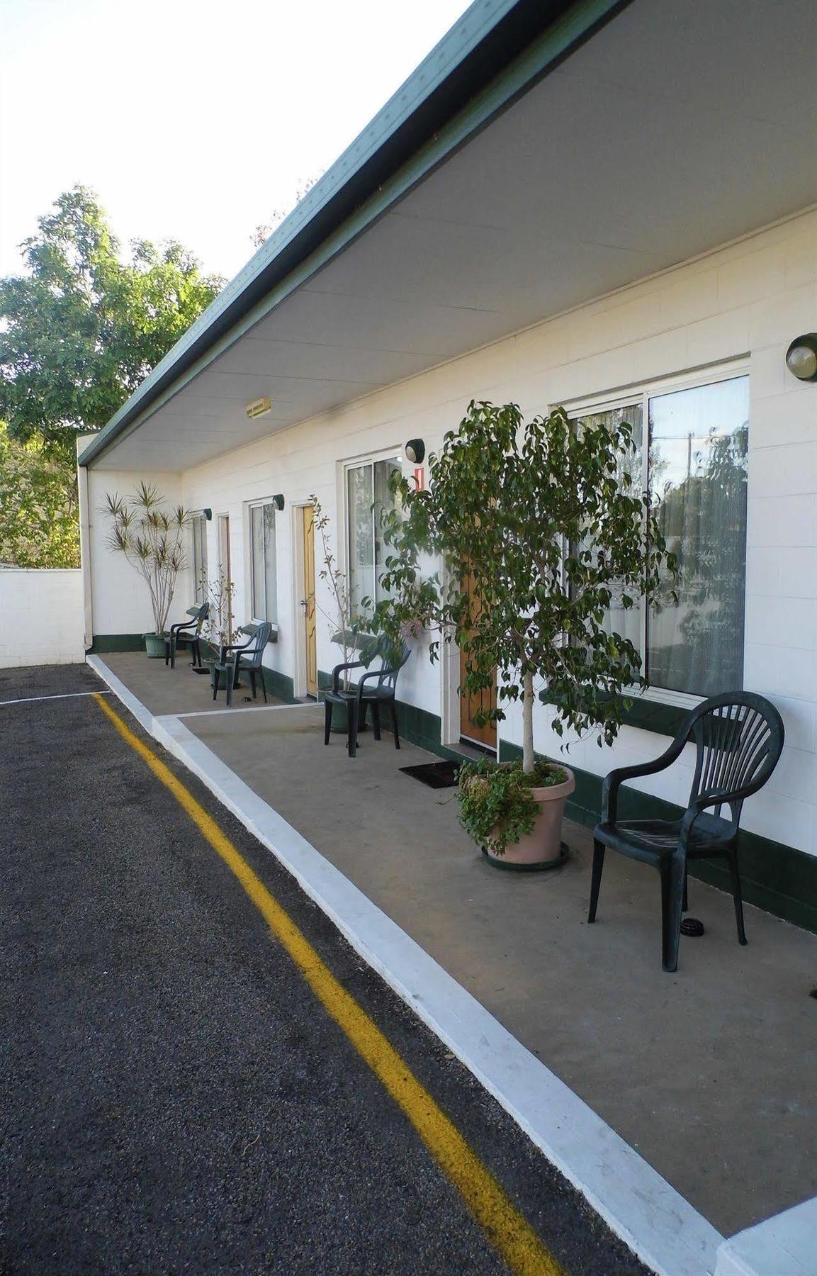 Central Point Motel Mount Isa Exterior photo
