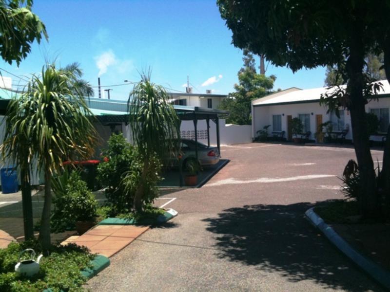 Central Point Motel Mount Isa Exterior photo